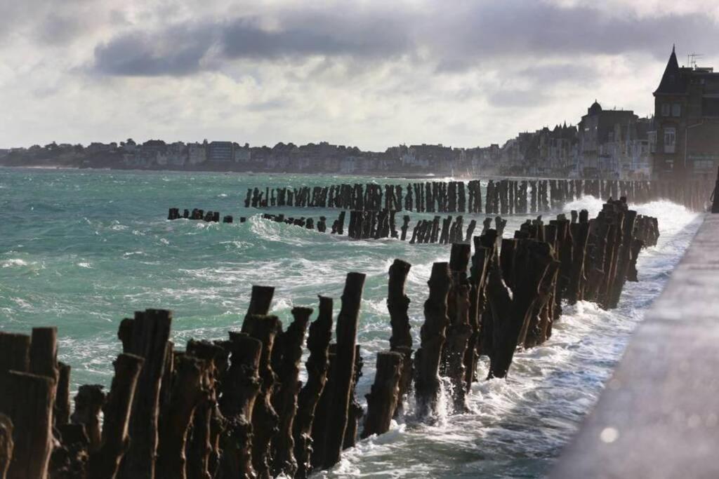 Apartmán Le Plongeoir De Bon-Secours Saint-Malo Exteriér fotografie